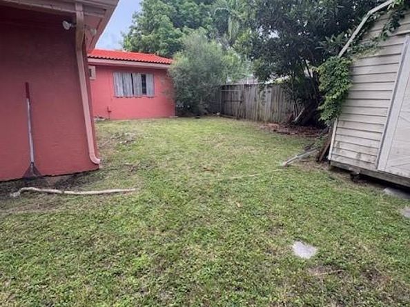 9281 Martinique Dr, Miami FL 33189