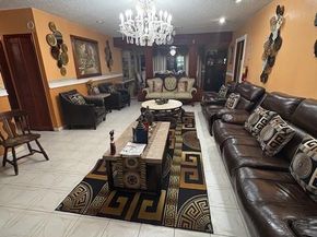 9281 Martinique Dr, Miami FL 33189