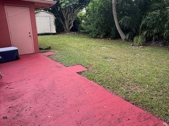 9281 Martinique Dr, Miami FL 33189