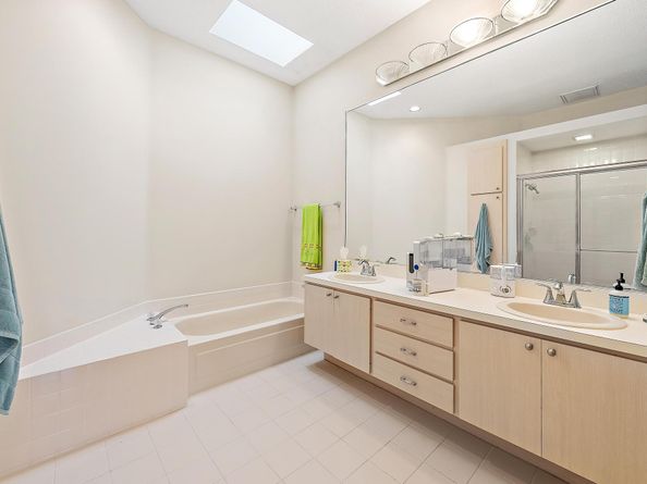 126 E Hampton Way, Jupiter FL 33458