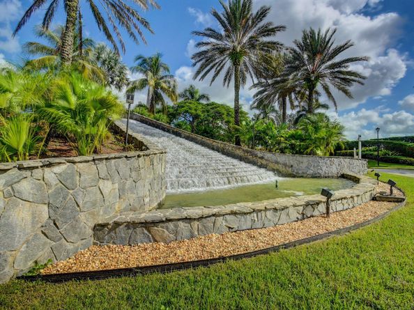 2357 Windjammer Way, West Palm Beach FL 33411