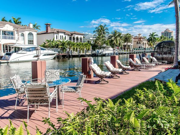 7 Pelican Dr, Fort Lauderdale FL 33301