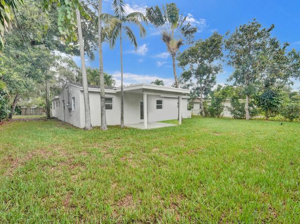 3721 N 66th Ave, Hollywood FL 33024