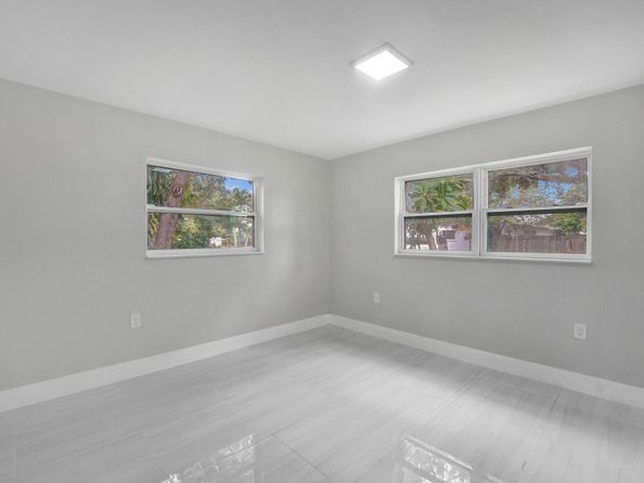 3721 N 66th Ave, Hollywood FL 33024