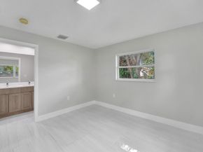 3721 N 66th Ave, Hollywood FL 33024