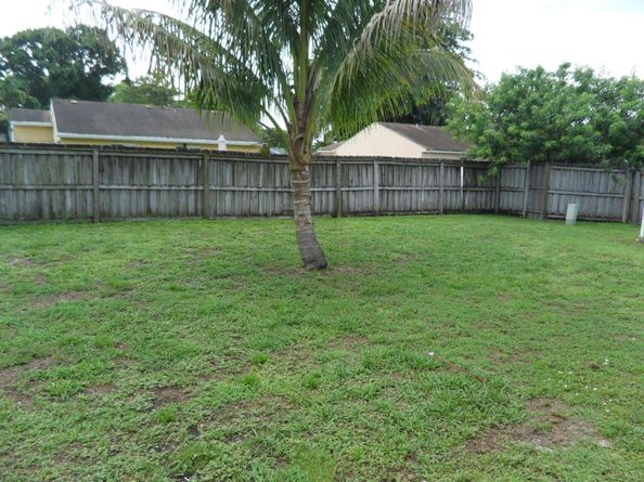 10672 Aquarius Lane, Royal Palm Beach FL 33411