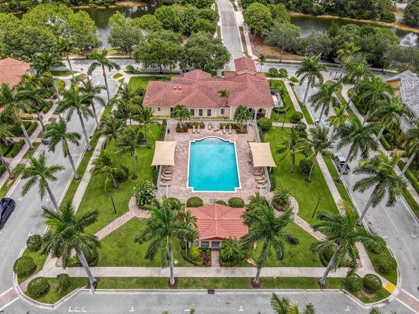 118 Foxford Court, Jupiter FL 33458