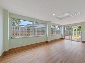2071 NE 180th St, North Miami Beach FL 33162