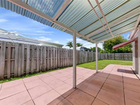 2071 NE 180th St, North Miami Beach FL 33162