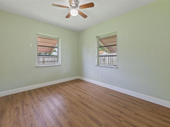 2071 NE 180th St, North Miami Beach FL 33162