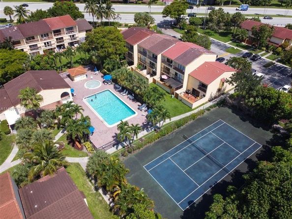 4000 Del Rio Way, Fort Lauderdale FL 33351