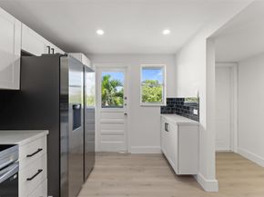 441 NE 195th St 302, Miami FL 33179