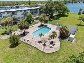 441 NE 195th St 302, Miami FL 33179