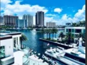 4 Pelican Dr, Fort Lauderdale FL 33301
