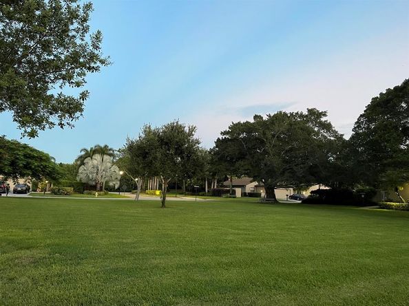 7 Ironwood Way, Palm Beach Gardens FL 33418
