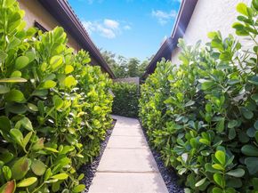 7 Ironwood Way, Palm Beach Gardens FL 33418