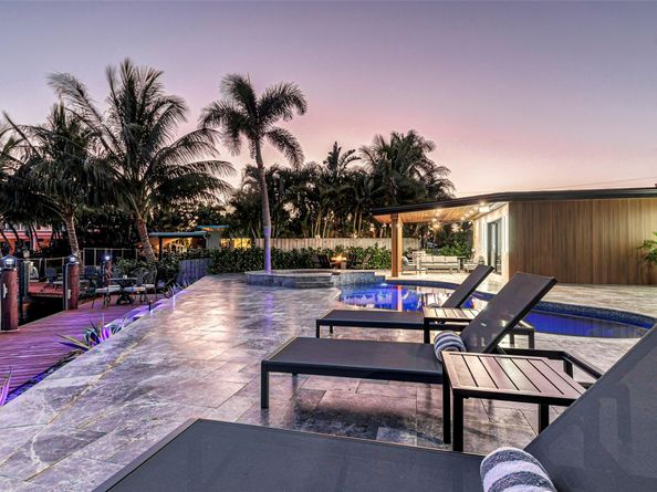 160 SE 3rd Ct, Pompano Beach FL 33060