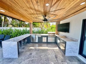 160 SE 3rd Ct, Pompano Beach FL 33060