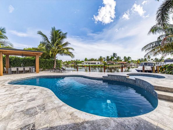 160 SE 3rd Ct, Pompano Beach FL 33060