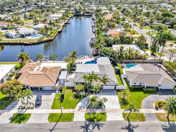 160 SE 3rd Ct, Pompano Beach FL 33060