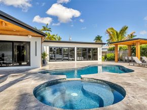 160 SE 3rd Ct, Pompano Beach FL 33060