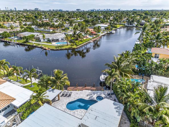 160 SE 3rd Ct, Pompano Beach FL 33060