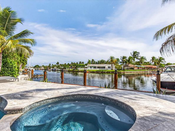 160 SE 3rd Ct, Pompano Beach FL 33060