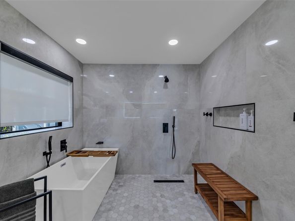 160 SE 3rd Ct, Pompano Beach FL 33060