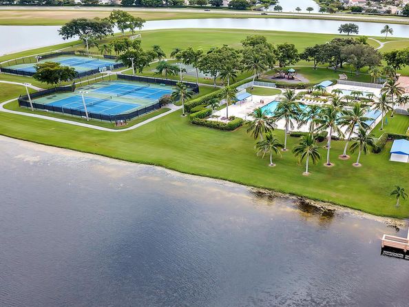 7769 Springfield Lake Drive, Lake Worth FL 33467