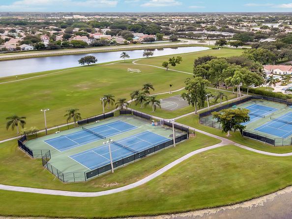 7769 Springfield Lake Drive, Lake Worth FL 33467