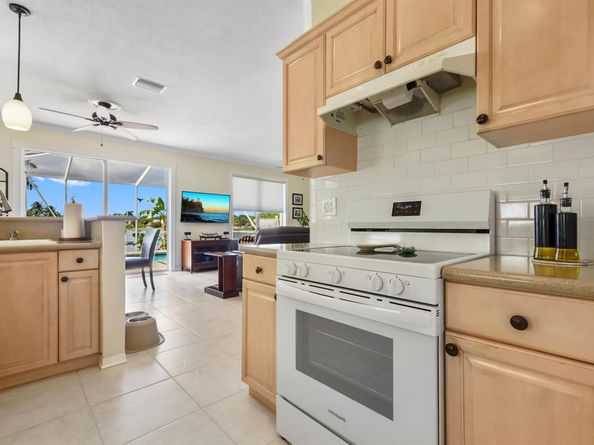 7769 Springfield Lake Drive, Lake Worth FL 33467