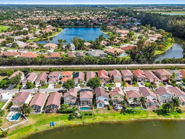7769 Springfield Lake Drive, Lake Worth FL 33467