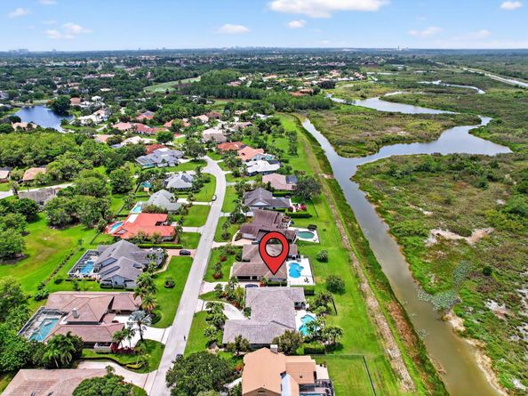 31 Dunbar Road, Palm Beach Gardens FL 33418