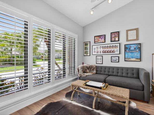 31 Dunbar Road, Palm Beach Gardens FL 33418
