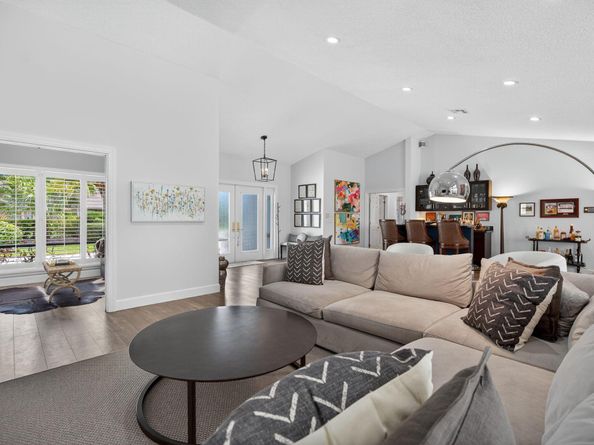 31 Dunbar Road, Palm Beach Gardens FL 33418
