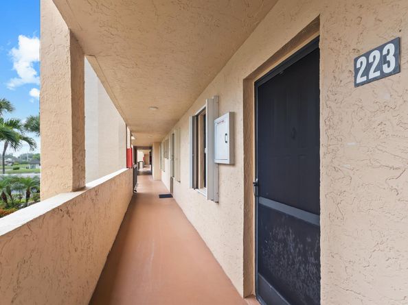 150 Lake Nancy Lane 223, West Palm Beach FL 33411