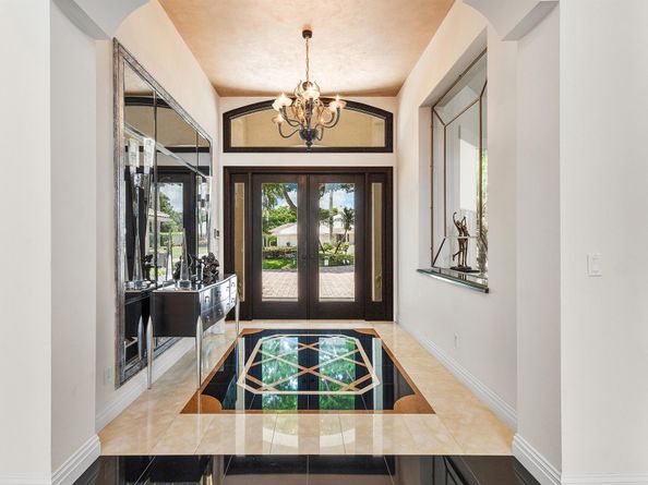 17582 Bocaire Way, Boca Raton FL 33487