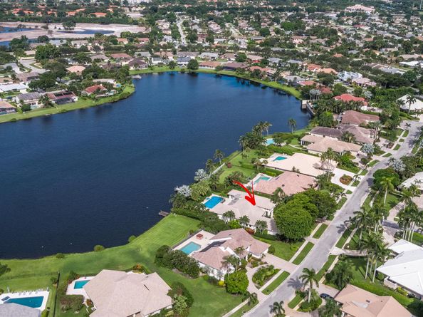 17582 Bocaire Way, Boca Raton FL 33487