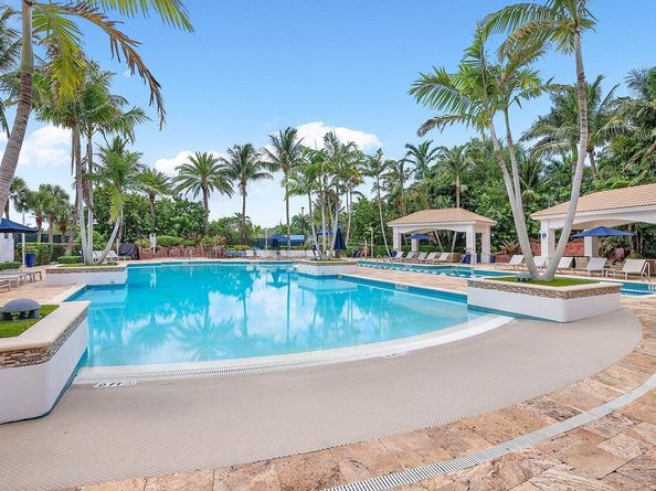 17582 Bocaire Way, Boca Raton FL 33487
