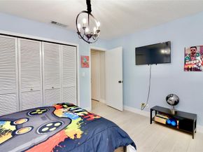 6307 Silk Oak Cir, Tamarac FL 33319