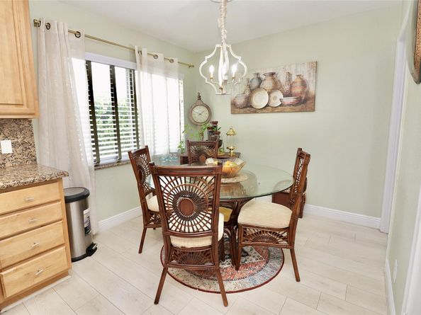 6307 Silk Oak Cir, Tamarac FL 33319