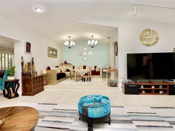 6307 Silk Oak Cir, Tamarac FL 33319