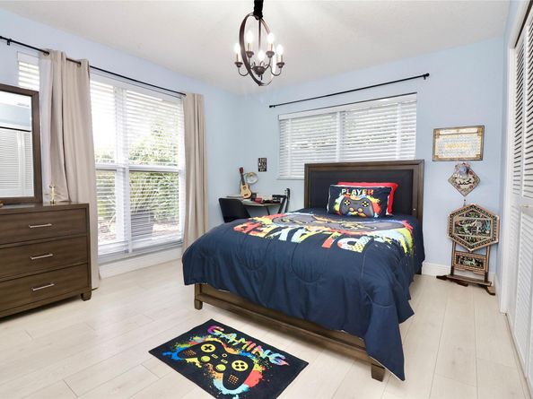 6307 Silk Oak Cir, Tamarac FL 33319