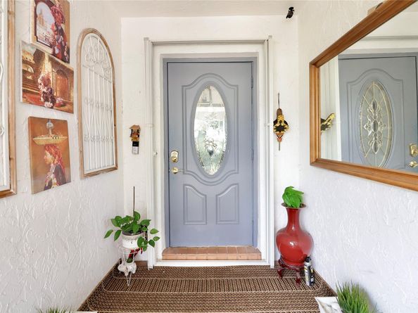 6307 Silk Oak Cir, Tamarac FL 33319