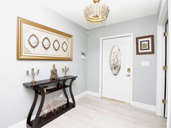 6307 Silk Oak Cir, Tamarac FL 33319