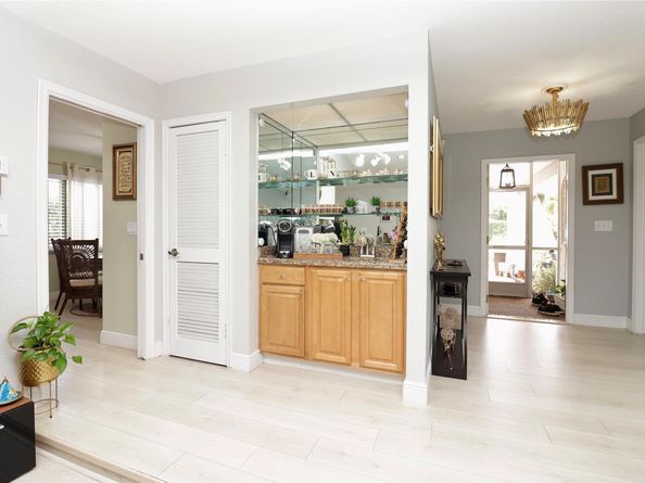 6307 Silk Oak Cir, Tamarac FL 33319