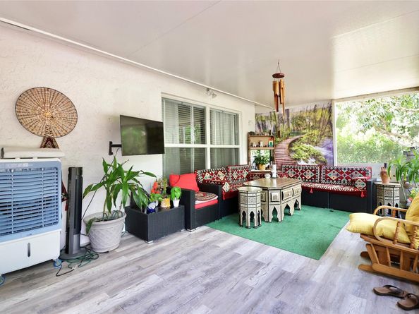 6307 Silk Oak Cir, Tamarac FL 33319