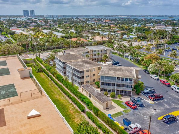 3600 N Ocean Drive 221, Singer Island FL 33404
