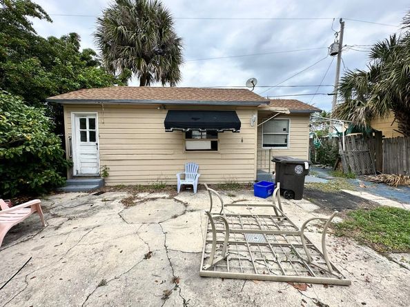 523 48th Street, West Palm Beach FL 33407