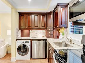 225 Pershing Way, West Palm Beach FL 33401